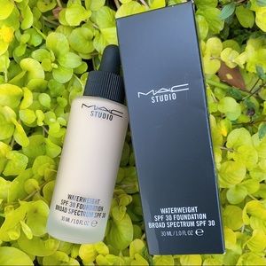 Mac cosmetics waterweight foundation